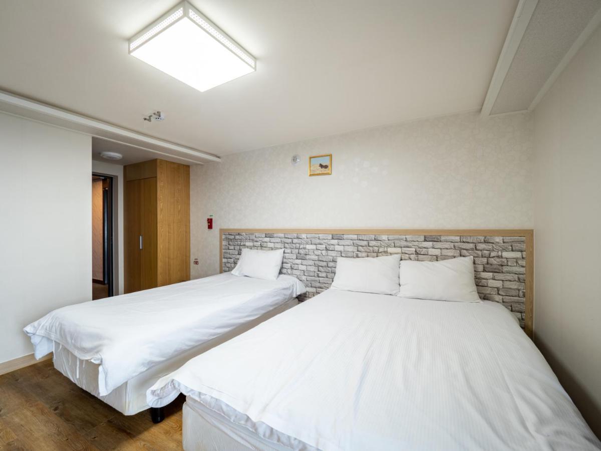 Jeju Moseulpo Hotel Seogwipo Ngoại thất bức ảnh