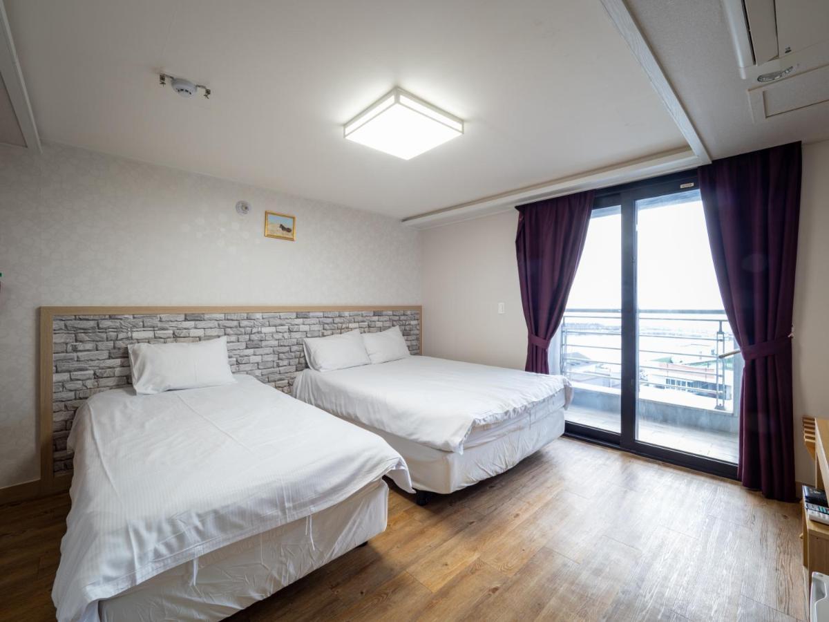 Jeju Moseulpo Hotel Seogwipo Ngoại thất bức ảnh