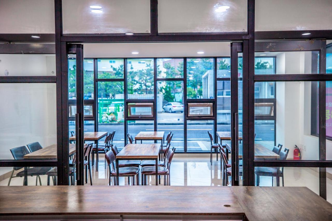 Jeju Moseulpo Hotel Seogwipo Ngoại thất bức ảnh